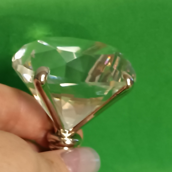 𝑳𝒂𝒓𝒈𝒆 𝑫𝒊𝒂𝒎𝒐𝒏𝒅 𝑾𝒊𝒏𝒆 𝑩𝒐𝒕𝒕𝒍𝒆 𝑺𝒕𝒐𝒑𝒑𝒆𝒓 - Picture 2 of 8